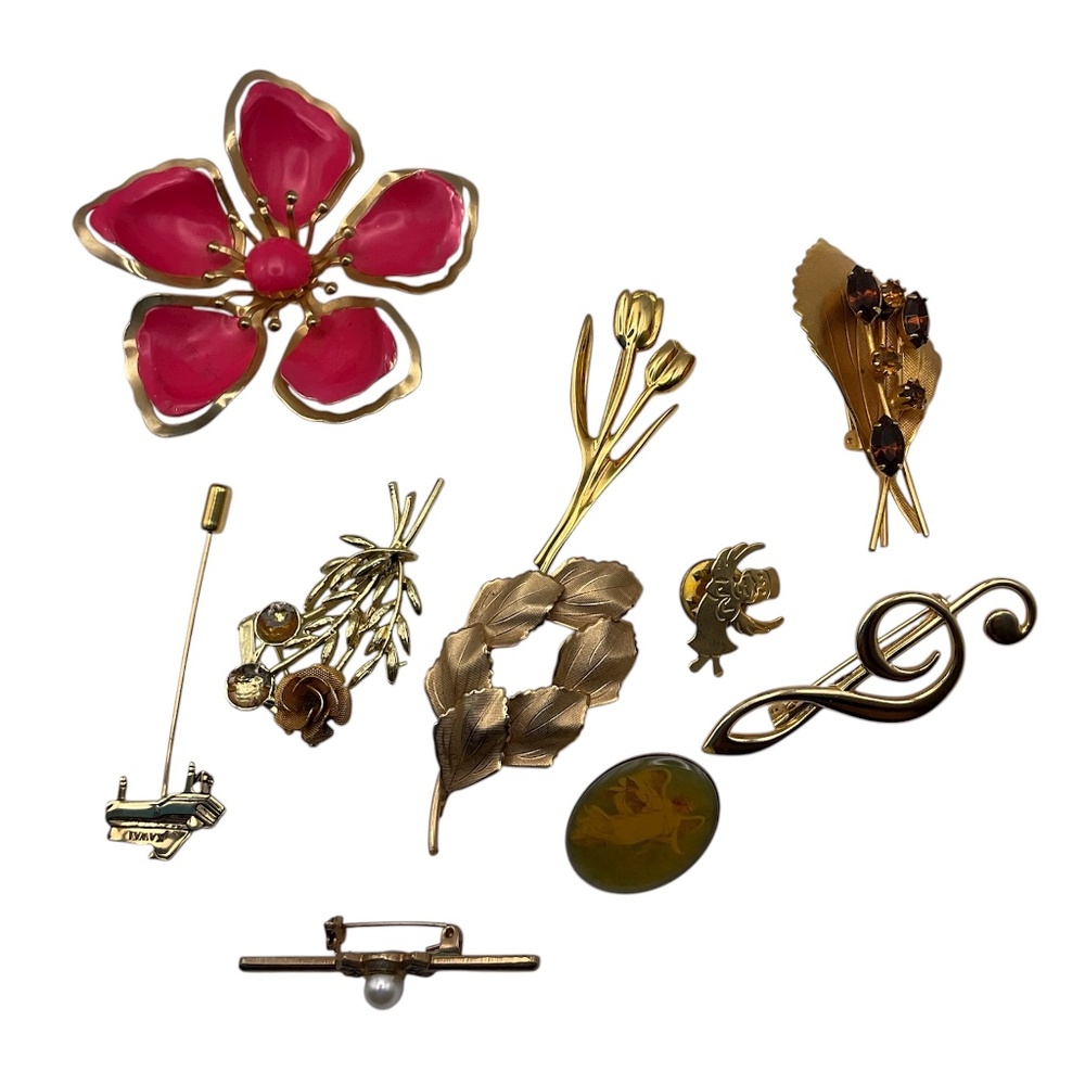 Lot of Vintage Brooch and Pins